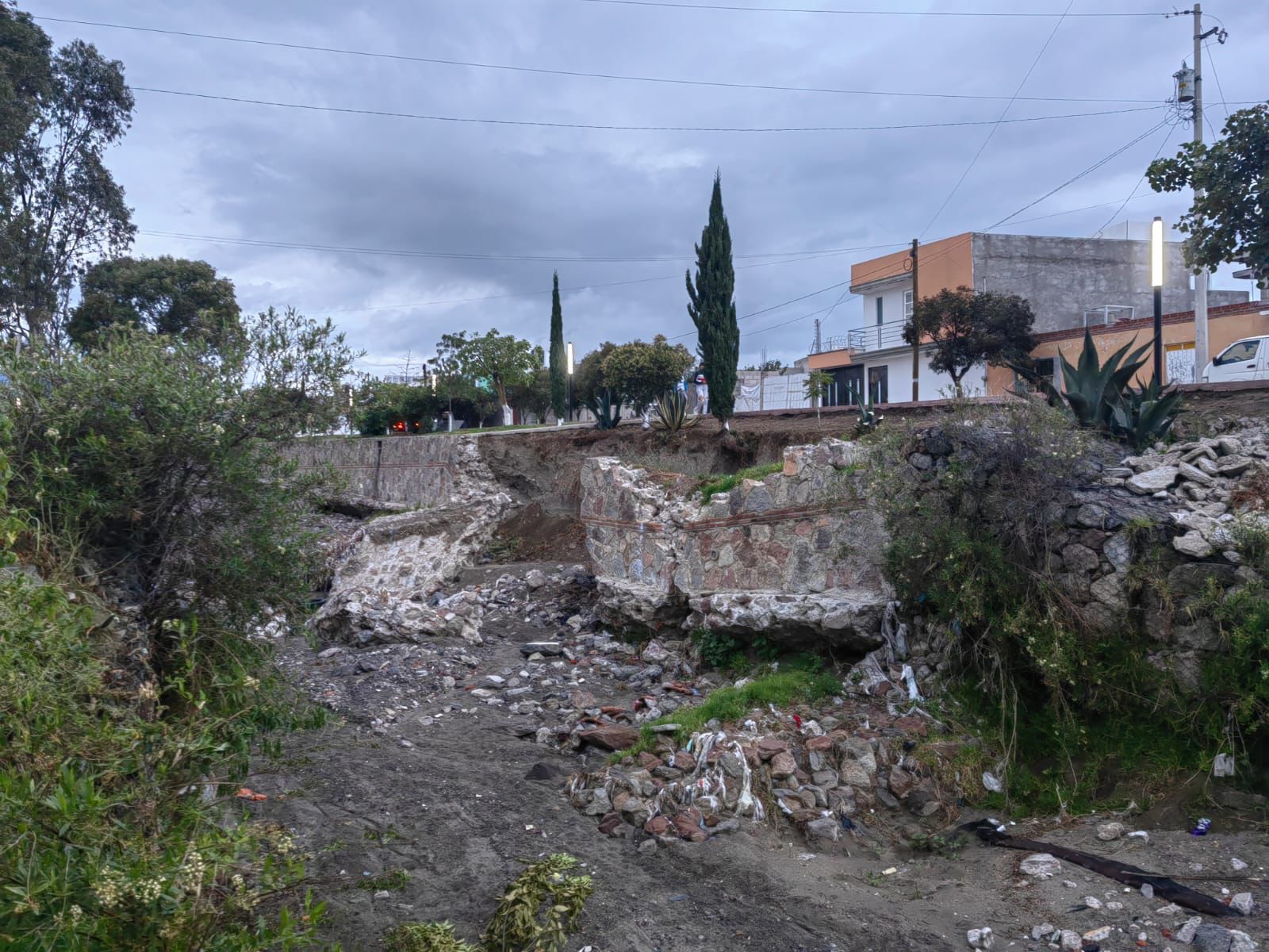 Ejecuta gobierno de Huamantla obras de rehabilitación en el Bulevar Cuamanco para proteger a la població